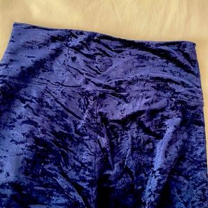 TNA blue atmosphere velvet leggings. Size small